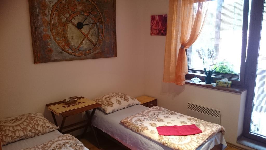 Fatrapark 1 U Sovicky Studio, Kuchynka, Kupelna,S Balkonom Gratis Parkovanie V Podzemnej Garazi Ruzomberok Exterior photo